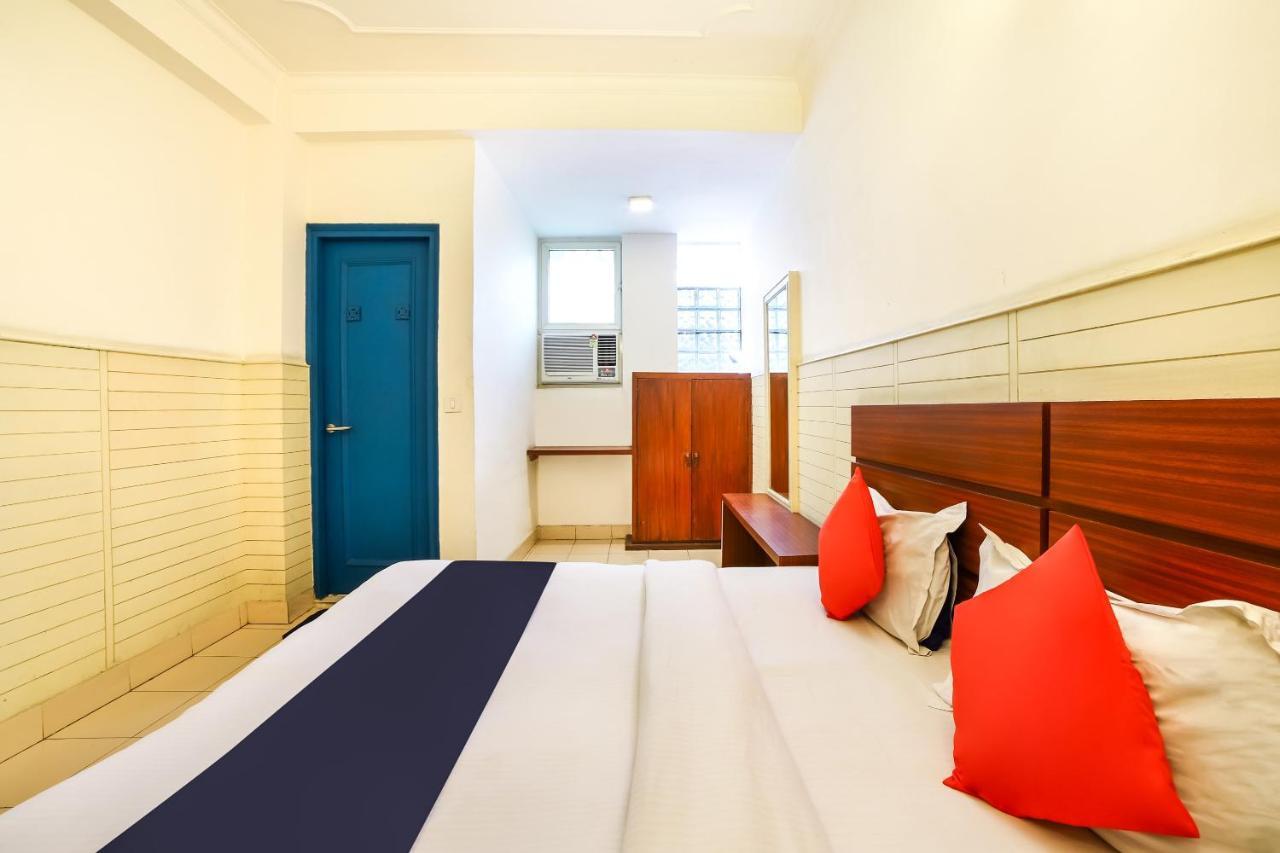 Capital O 48354 The Nest New Delhi Exterior photo